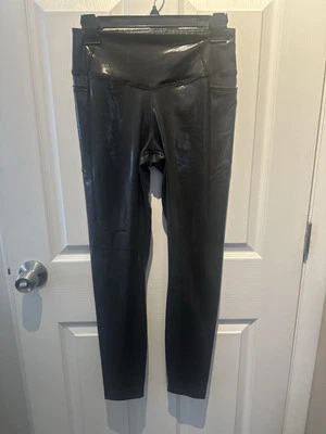 Leggings rosa ativa da Victoria's Secret couro sintético brilhante aparência molhada! Tamanho M - Imagem 1 de 4