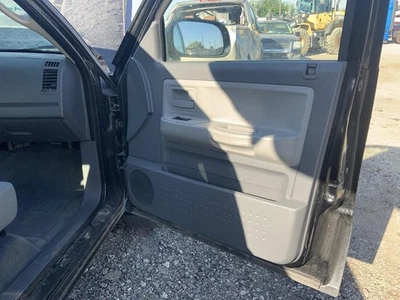 Panel de moldura interior de puerta delantera derecha usado se adapta a: Dodge Dakota 2005 grado A Foto 1 de 4
