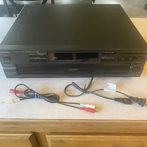 Reproductor de discos compactos Technics 1992 vintage: cambiador de 5 CD SP-PD825 (probado/funciona) - Imagen 1 de 9