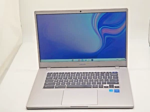 Samsung ChromeBook 15.6" (2threads, 2.6GHz) 6GB RAM 64GB SSD XE350XBA - Picture 1 of 7