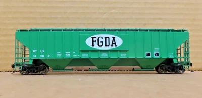 PACIFIC WESTERN RAIL SYSTEMS 1063D FGDA PS2 4750 3-BAY COVERED HOOPER HO SCALE - Image 1 of 4