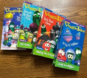 VeggieTales * Bundle of 4 VHS* Are You My Neighbor? The Toy That Saved Christmas - Picture 1 of 13