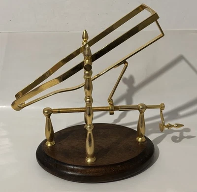 VTG Brass Mechanical Wine Decanting Cradle, Bottle Decanter Pourer Ornate - Image 1 of 4