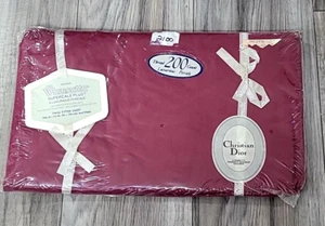 NIP - Vintage Wamsutta Christian Dior Supercale Plus Red Twin Fitted Sheet - Picture 1 of 4