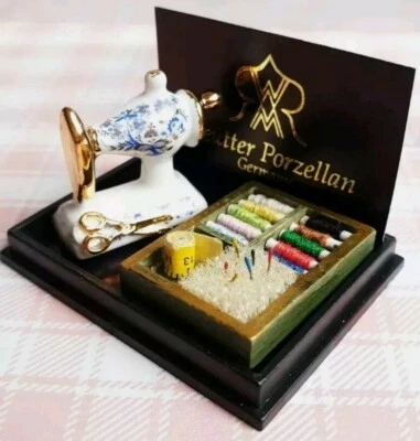 Reutter Nähmaschine u. Zubehör in OVP Porzellan Puppenstube Puppenhaus - Bild 1 von 4