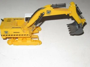 PLASTIC BACK-HOE - APPROX 8 1/2" LONG X 4" HIGH- GOOD HB13 - Picture 1 of 1