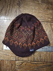 Preowned PATAGONIA Beanie Winter Hat Ladies S S/M Rust Brown Aztec Made Canada - Picture 1 of 2