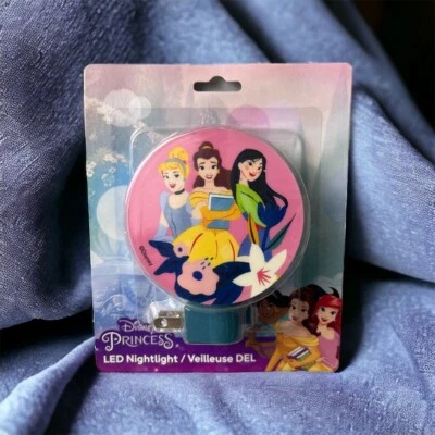 DISNEY PRINCESS NIGHT LIGHT NEW IN SEALED PACKAGE SNOW WHITE MOANA CINDERELLA  - Image 1 of 3