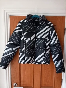 Women's Superdry Sport Style Statement Puffer Jacket Black White - Size 6 - NWT - Picture 1 of 3