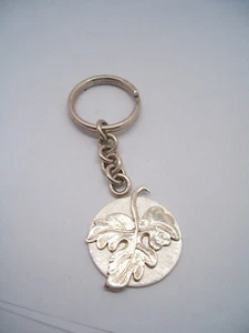 Portachiavi con FOGLIA DI VITE in Argento 925 - Uva Vendemmia Vino Sommelier - Picture 1 of 3