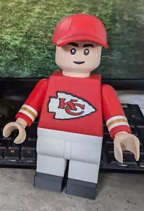 3D-gedruckte Kansas City Chiefs große 8,5" - 9,5" Minifigur - Bild 1 von 6