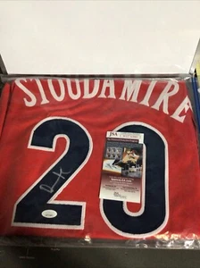 Damon Stoudamire signiertes Arizona Wildcats Trikot (JSA COA) 1995 7. Gesamtpackung - Bild 1 von 3