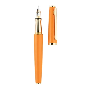 Penna stilografica Otto Hutt design n. 06, vernice lucida arancione, rivestita in oro giallo - Foto 1 di 4