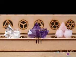 Platonisches massives Set, Kristallgitter Holzkiste, Amethyst, Rose & klarer Quarz E1914 - Bild 1 von 10