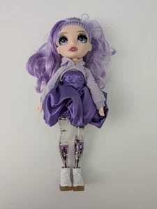 Rainbow High SPARLE & SHINE Modepuppe - VIOLA - Liquid Sparkle Legs  - Bild 1 von 6