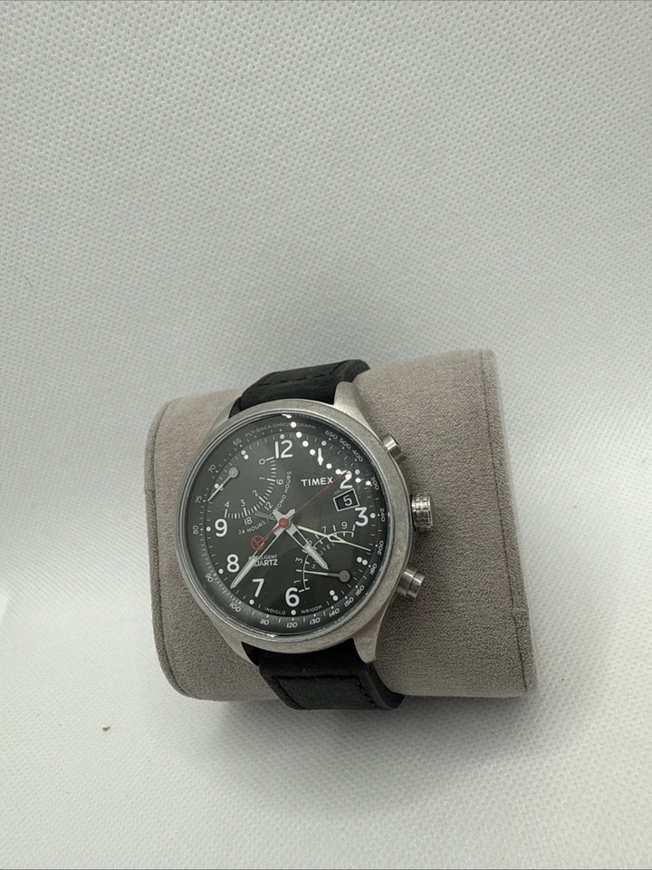 TimeX Black Leather Band T2P509 (Missing Button) - Image 1 of 4