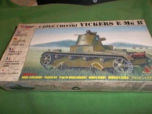 MIRAGE HOBBY   1/72 SCALE CHINESE TANK VICKERS  E Mk   B - Picture 1 of 3