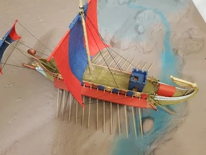 NAVE DA GUERRA ROMANA π₯π₯π₯ 1/72 π’π’π’ Costruita e dipinta - Foto 1 di 24