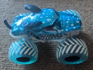 2024 Spin Master Monster Jam Fire & Ice Mutt Dalmatiner Truck Neu 1:64 - Bild 1 von 13