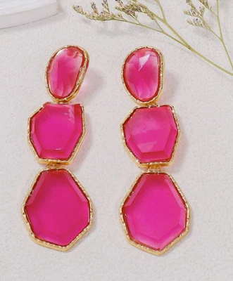 全新无标签时尚粉色带金色装饰厚底耳环 4 英寸 — 第 1/4 张图片