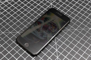 Apple iPhone 7 - 32 GB A1778 - Black - FOR PARTS A1778 - Picture 1 of 3