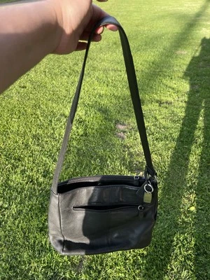 Cartera hobo de hombro negra de cuero Rolfs Foto 1 de 4