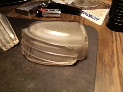studebaker packard nash hudson 1938 - 1950 fender light lens LGC 924780 - Image 1 of 4