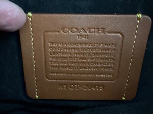 Coach Umhängetasche 1941 Outflow 36 bestickt Patchwork schwarz Leder - Bild 1 von 6