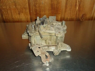 Carburador de 4 barriles Rochester Quadrajet 7043202 1973 Chevrolet 350 Camaro Nova Foto 1 de 4