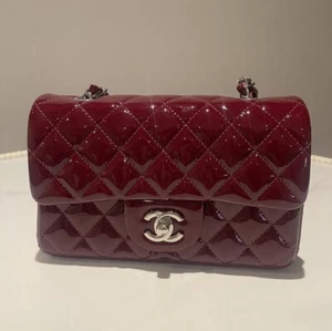 CHANEL CLASSIC FLAP PATENT LEATHER BAG | WINE RED - Picture 1 of 7