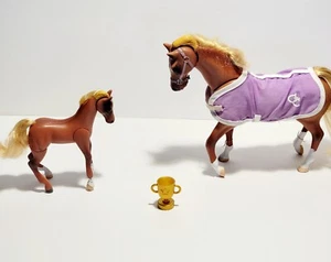 Lot Of 2 Vintage Grand Champions Feed N Nuzzle Mare & Foal Horse & Pony Brown - Picture 1 of 14