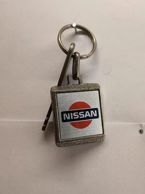 Porte Clé Vintage Nissan - Photo 1/2