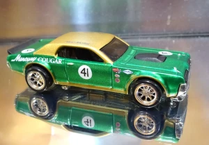 Hot Wheels REAL RIDERS CUSTOM Allan Moffat #41 MERCURY COUGAR in GREEN & GOLD. - Imagen 1 de 14
