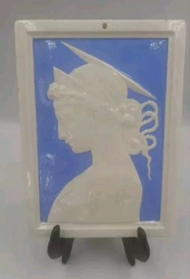 Antiguo azulejo Art Nouveau perfil relieve Santa Cecilia cantante raro Foto 1 de 4