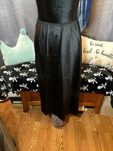 Vintage 80s Maidenform Slip - Picture 1 of 3