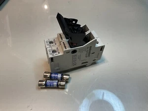 2 piezas Soporte de fusibles Entrelec DL10 / 17,5 SF 1 poste CON FUSIBLES DE 12 AMPERIOS - Imagen 1 de 4