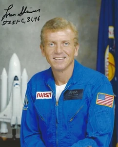 LOREN SHRIVER Astronaut NASA Aviator Signed 8 x 10 Photo FREE SHIPPING - Picture 1 of 1