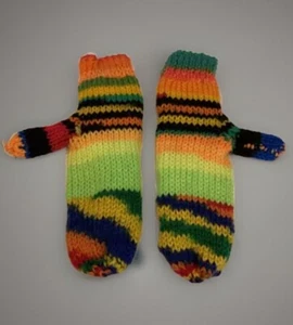 "Guantes de ganchillo hechos a mano coloridos de 11"" para patinar caminar invierno hippie" - Imagen 1 de 3