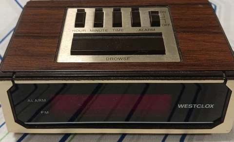 vintage Westclox 22644 Digital Red LCD Alarm Clock  retro works great Cover