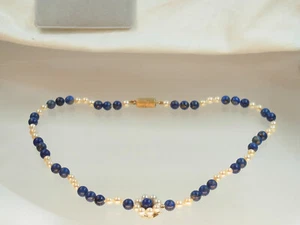 Hermosa cadena de perlas cultivadas de lapislázuli con cerradura talla 750 WG y cerradura magnética - Imagen 1 de 10