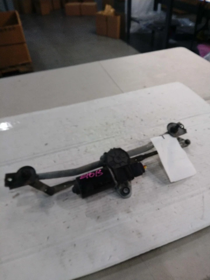 Motor limpiaparabrisas usado se adapta a: Kia Optima 2015 grado A Foto 1 de 4