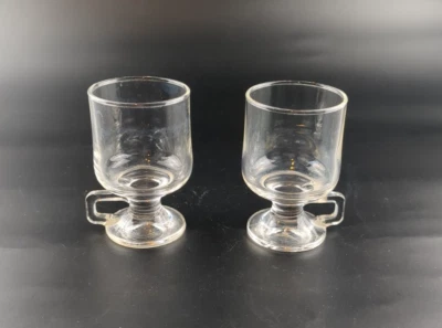 Tazas de café espresso con dos patas de vidrio con asas cuadradas 4 OZ de colección Foto 1 de 4