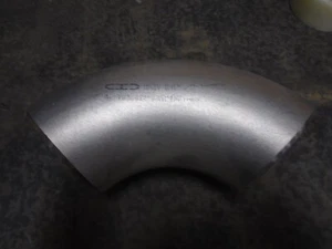 PIPE FITTING 90, 4" BUTTWELD 304SS SCH 40 - Picture 1 of 2