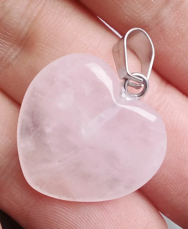pendentif forme coeur en quartz rose pierre naturelle - Photo 1/4