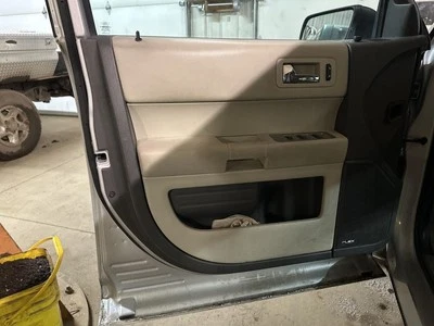 Panel de moldura de puerta delantera FLEX 2012 235742 Foto 1 de 4