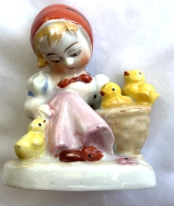 Gelbe Küken Bauernhof Mädchen Figur besetzt Japan handbemalt 3 x 4,25" - Bild 1 von 6
