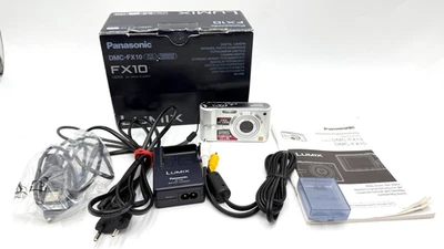 Panasonic LUMIX DMC-FX10 – 6.0 MP Digitalkamera – Pixelfehler Rot – OVP - Bild 1 von 4