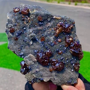 459G Natural and beautiful gemstone grade garnet raw mineral specimen treatment - Picture 1 of 23