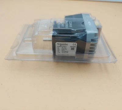 Schneider LMDCP571  Stepper Motor, Nema 23, Standard Torque, Closed Loop 48 VDC - Image 1 of 4
