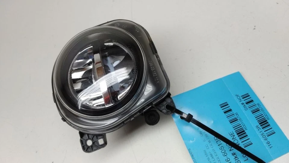 14 15 16 BMW 550I RH ПРОТИВОТУМАННЫЕ ФАРЫ OEM 739.3.152.12R - Изображение 1 из 4